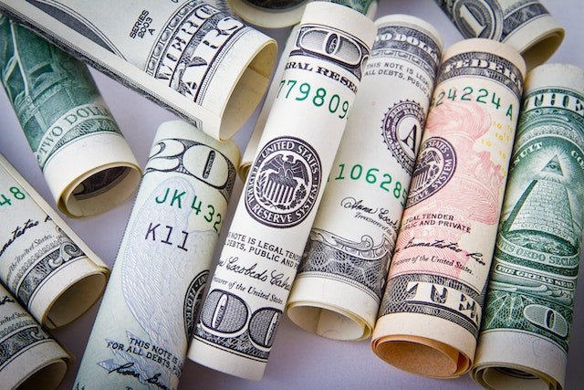 Currencies and Investments