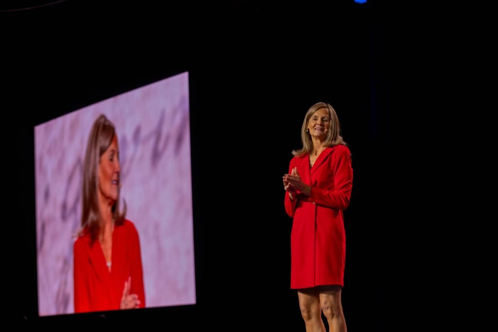 Laura Lee at AAHOACON26